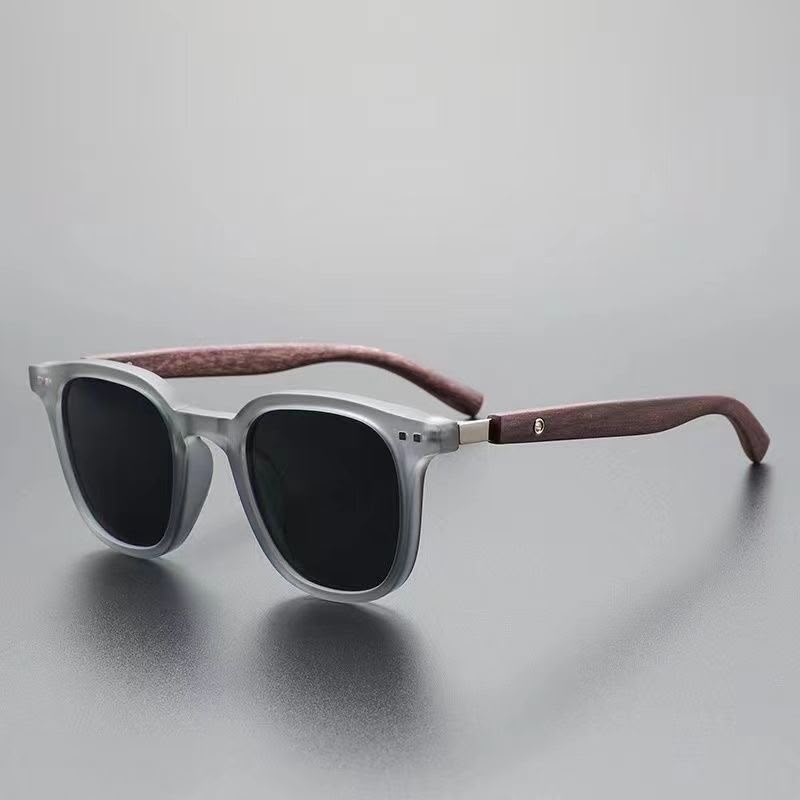 Retro Wood Grain Temple Sunglasses